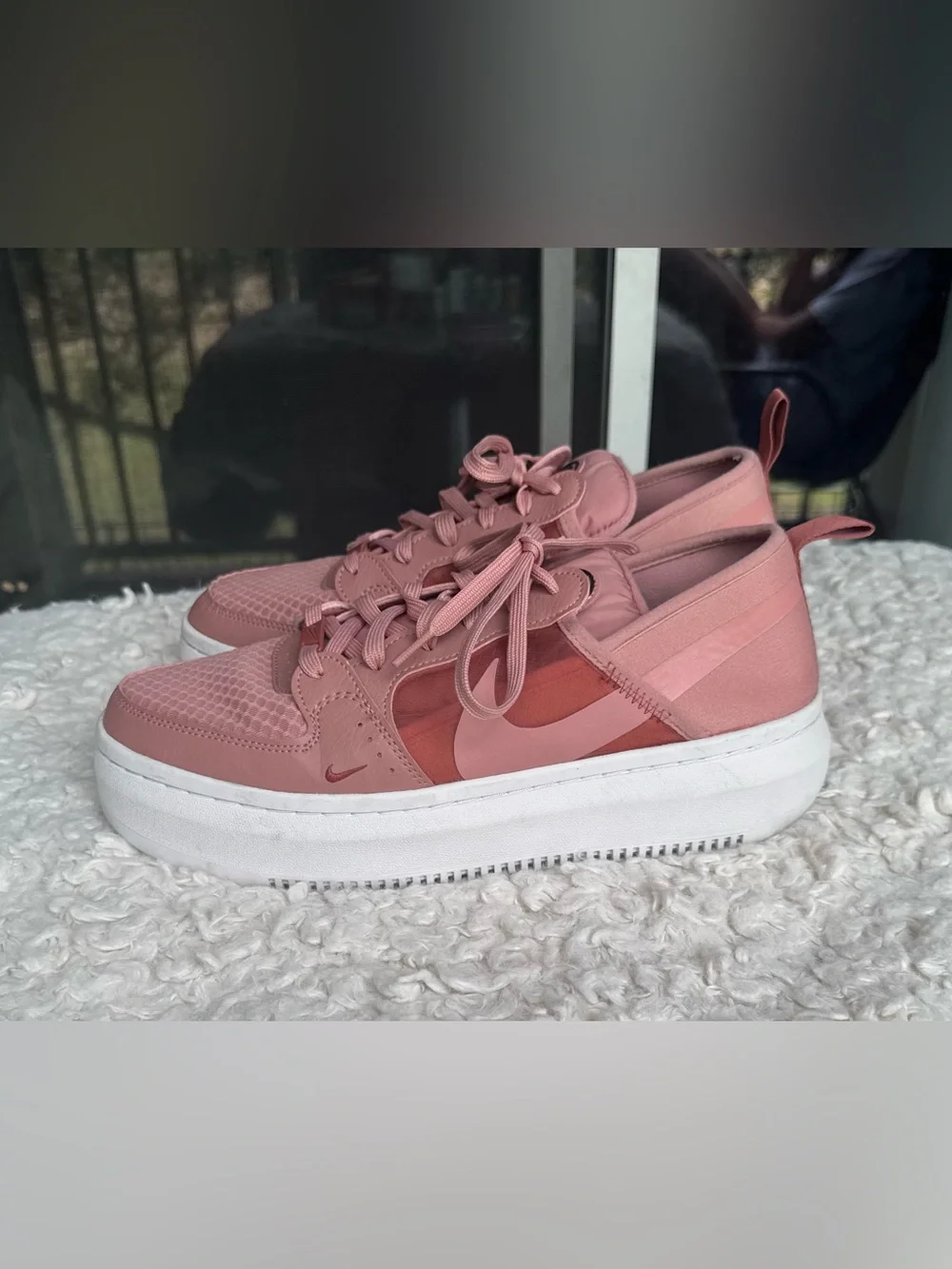 Nike Women's Rose Pink Low-Top Lace-Up Sneakers UNISEX